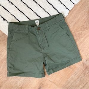 Olive GAP Shorts✨